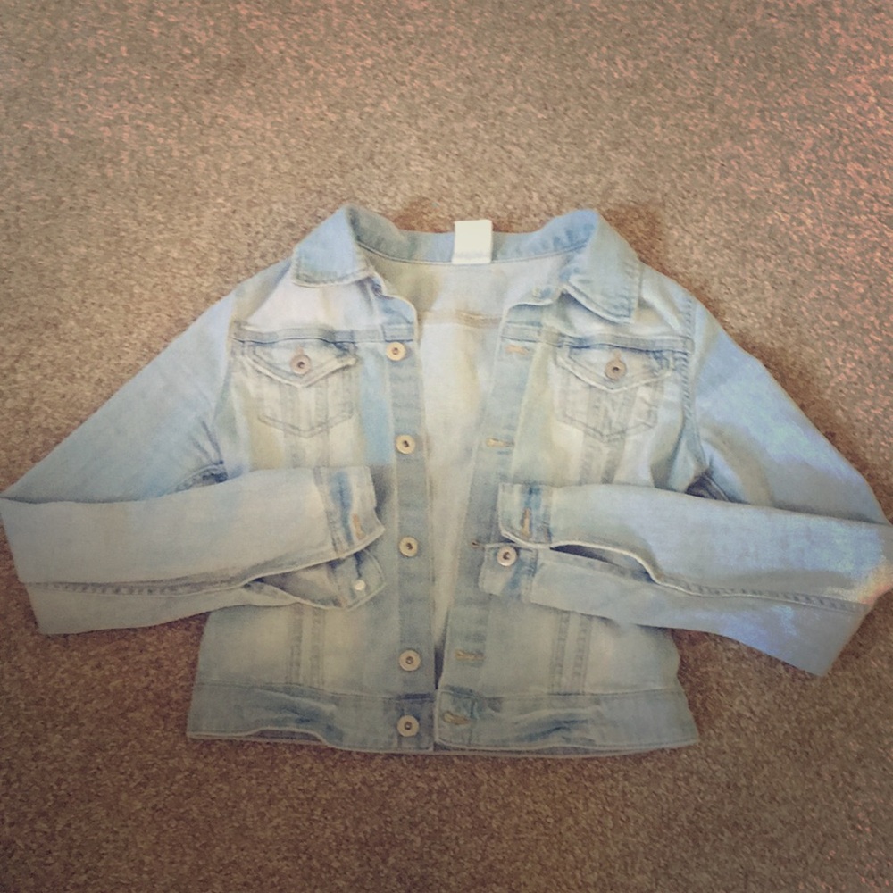 H&M light jean jacket size 4